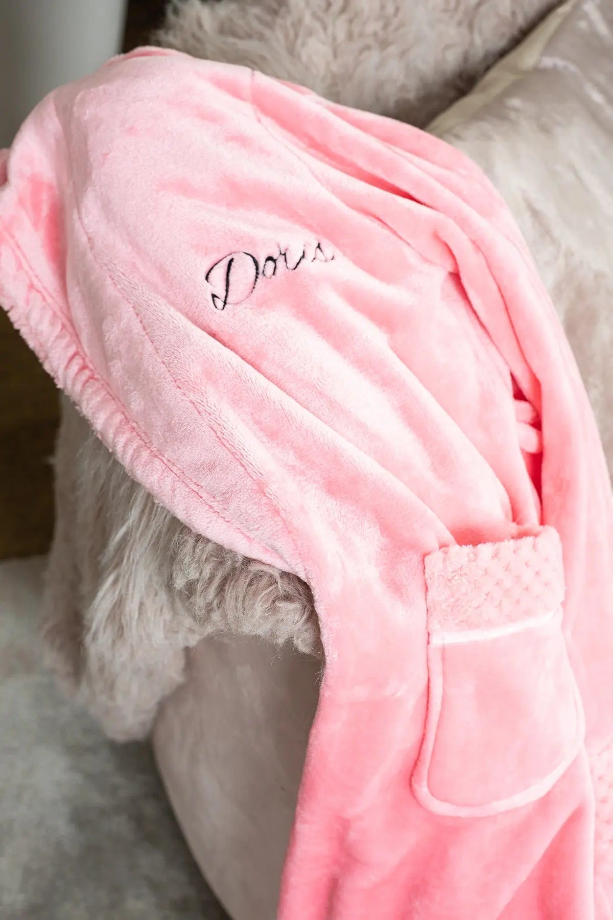 Women's Ultra Soft Plush Bathrobe - Insatiable Sensations