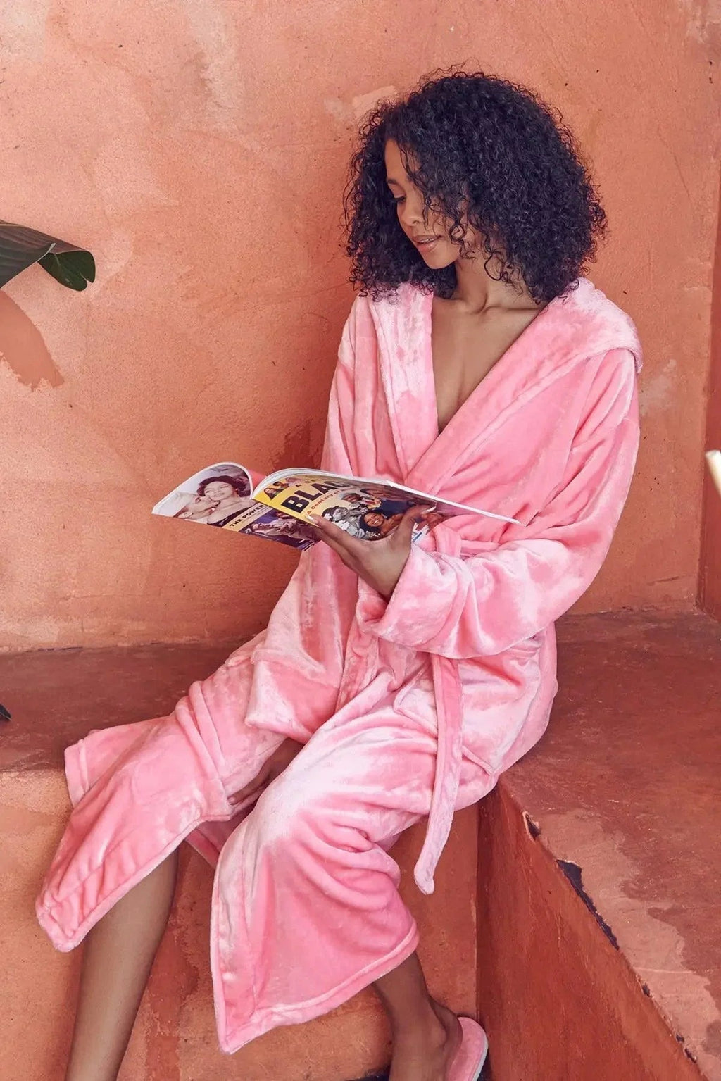 Women’s Plush Hooded Robe - Spa-Worthy Comfort at Home - Insatiable Sensations