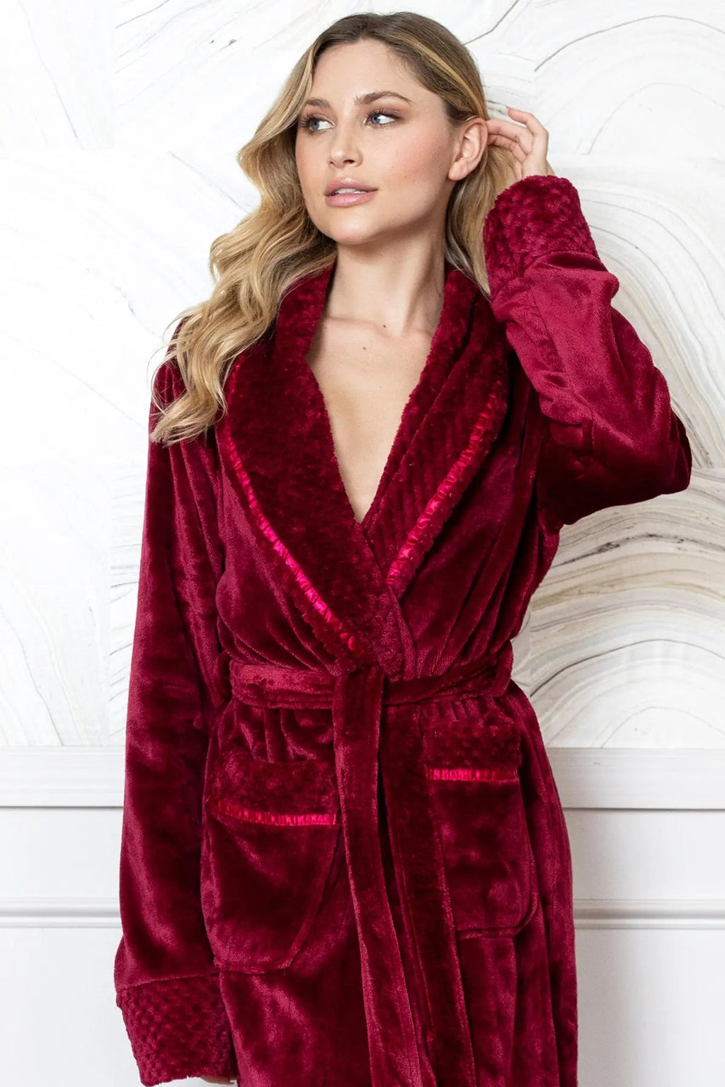 Women's Ultra Soft Plush Bathrobe - Insatiable Sensations