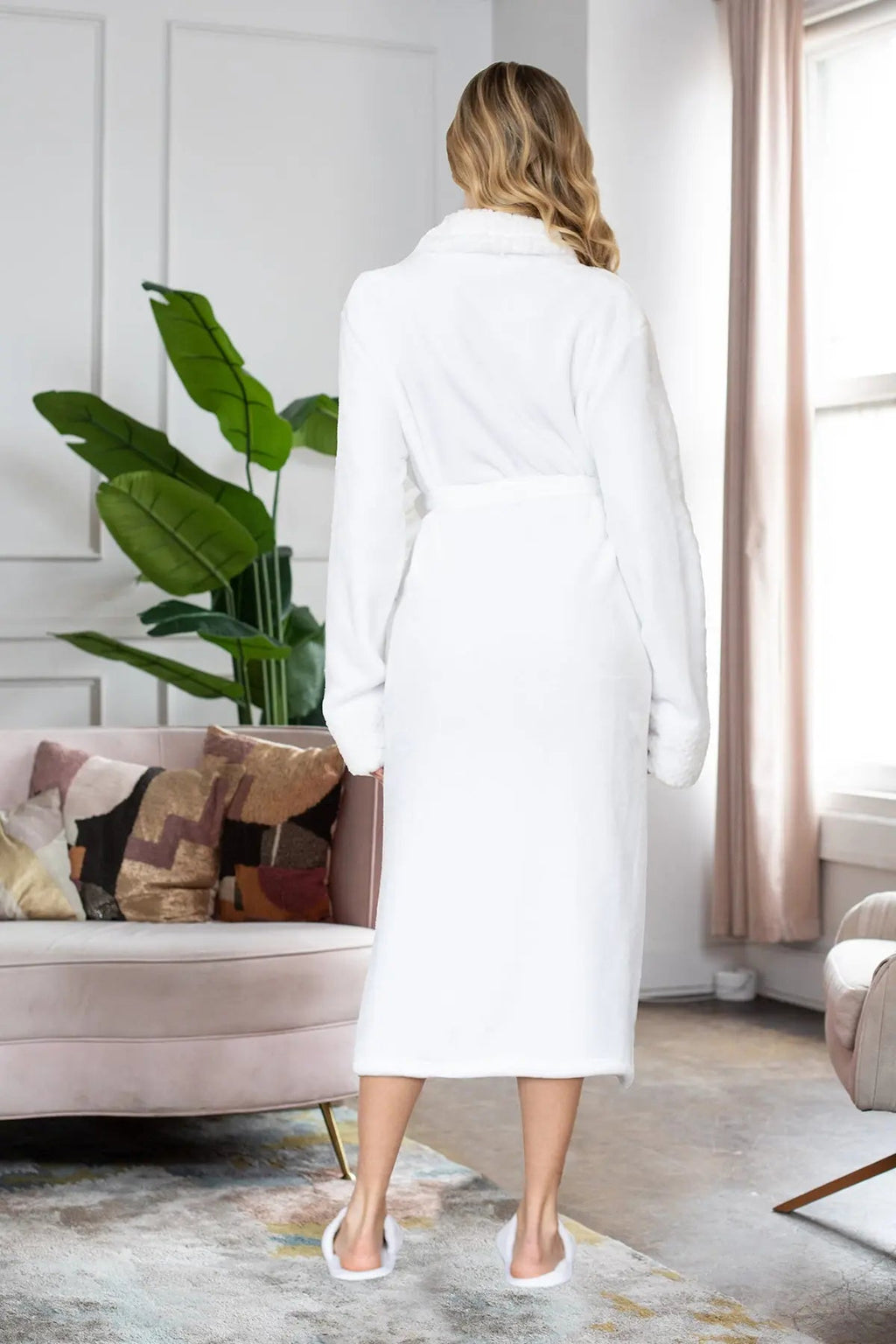 Women's Ultra Soft Plush Bathrobe - Insatiable Sensations
